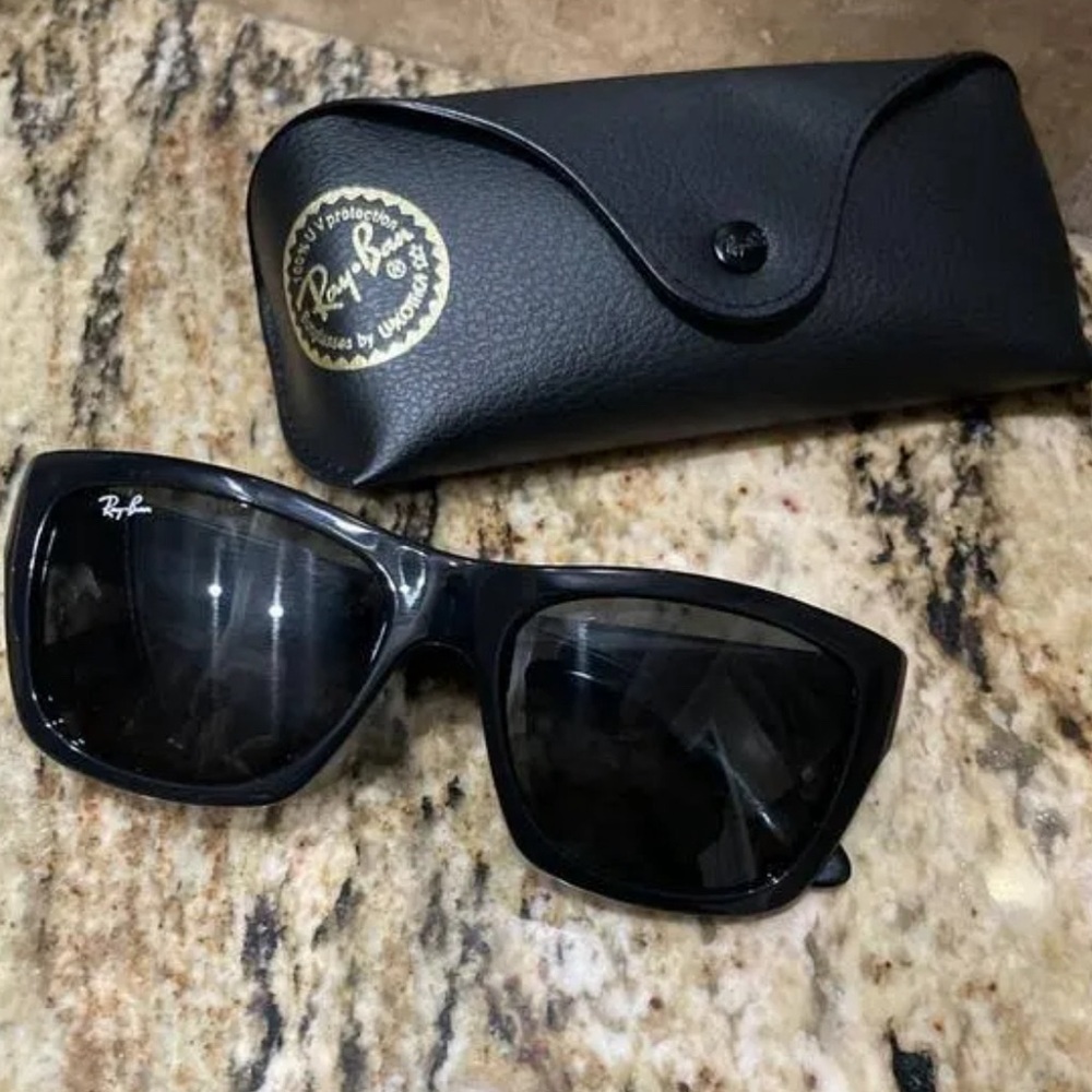Classic Ray ban sunglasses (do not have case but I’m sure I can find it)